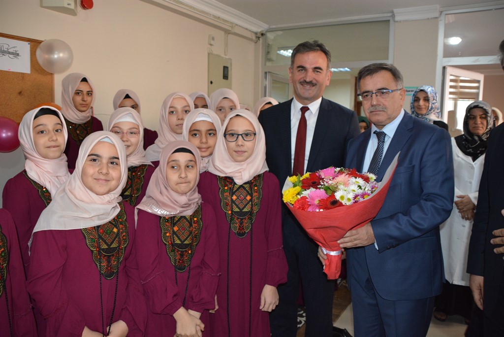 Amine Hatun Yatılı Kız Kuran Kursu Dualarla Açıldı